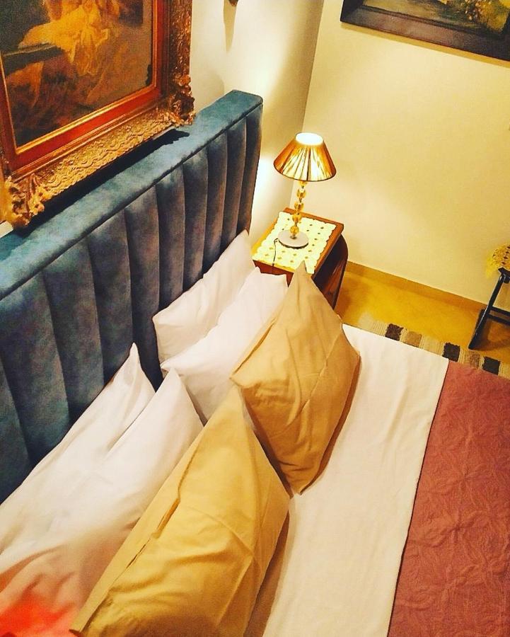Maria Luxury 